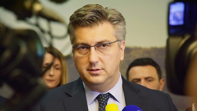 Predsjednik Vlade apelirao na aktere da smire tenzije i vrate se na bit Konvencije o borbi protiv nasilja nad ženama 